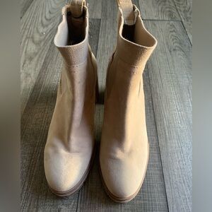 Vince Camuto beige suede bootie size 9.5. Preowned great condition